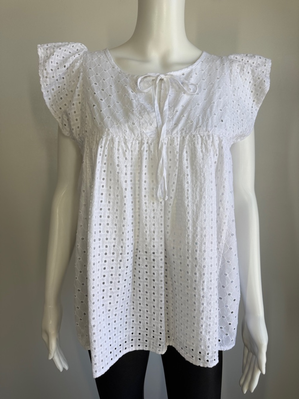 Self Contrast Eyelet Blouse White Cotton Flutter Sleeve Small NWT